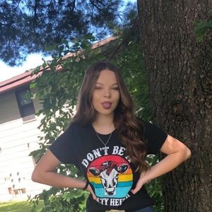 Meet your Posher, Elizabeth